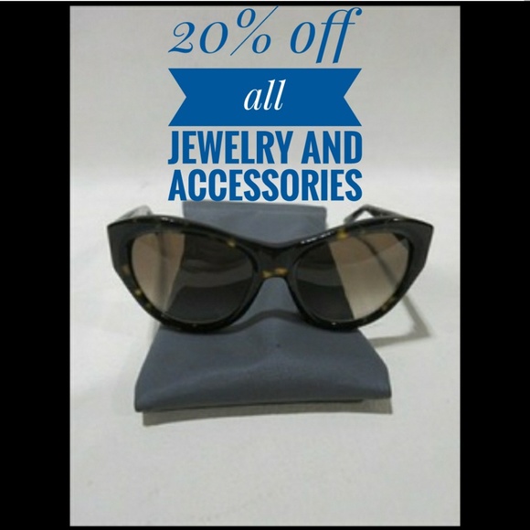 Vera Wang Accessories - Vera Wang Sunglasses